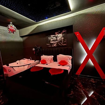 Romeo Nights - Love Rooms - Adults Only Бухарест Экстерьер фото