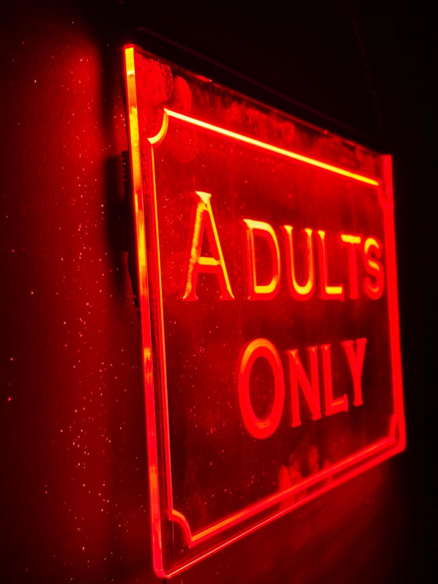Romeo Nights - Love Rooms - Adults Only Бухарест Экстерьер фото