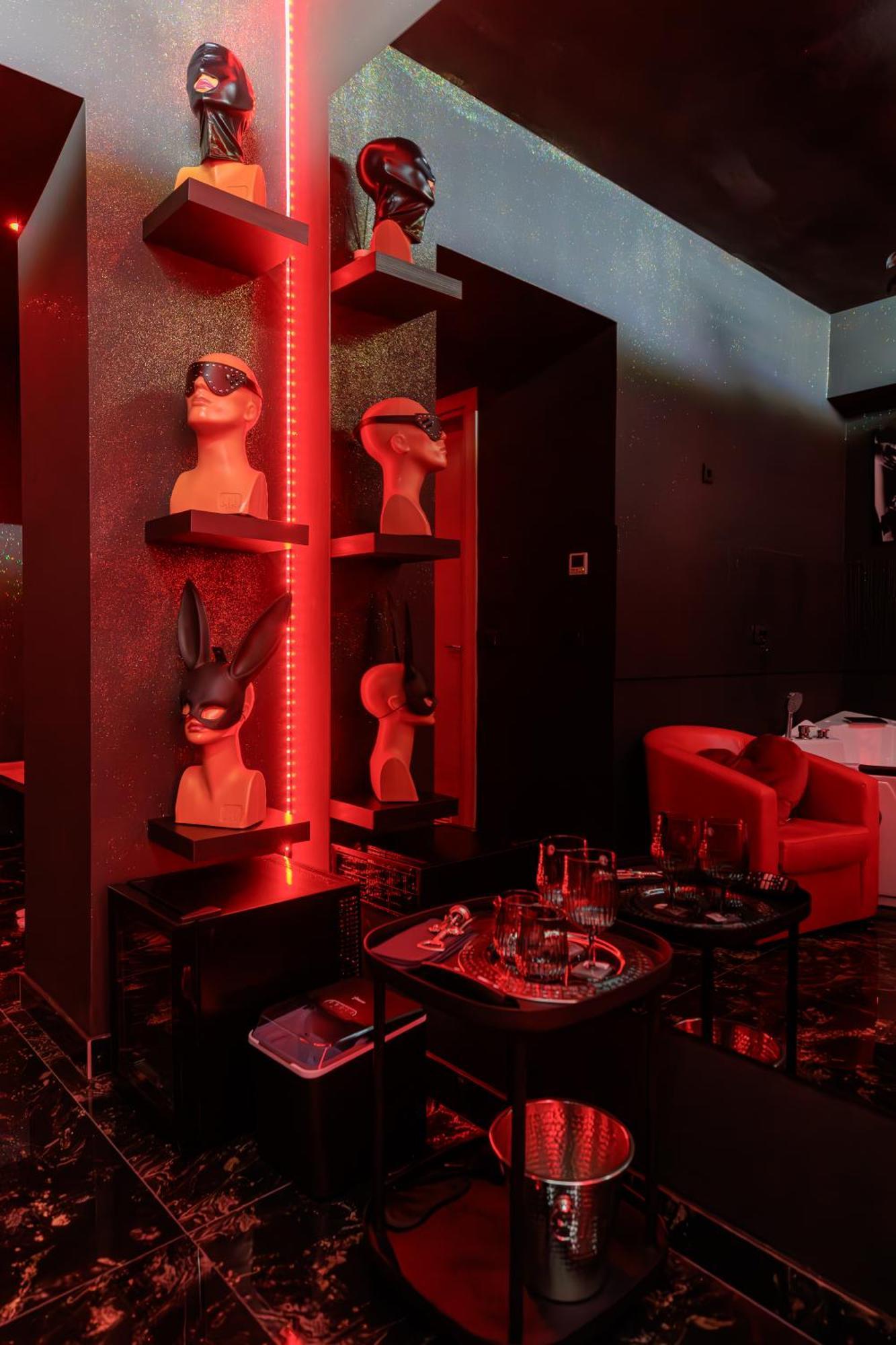 Romeo Nights - Love Rooms - Adults Only Бухарест Экстерьер фото