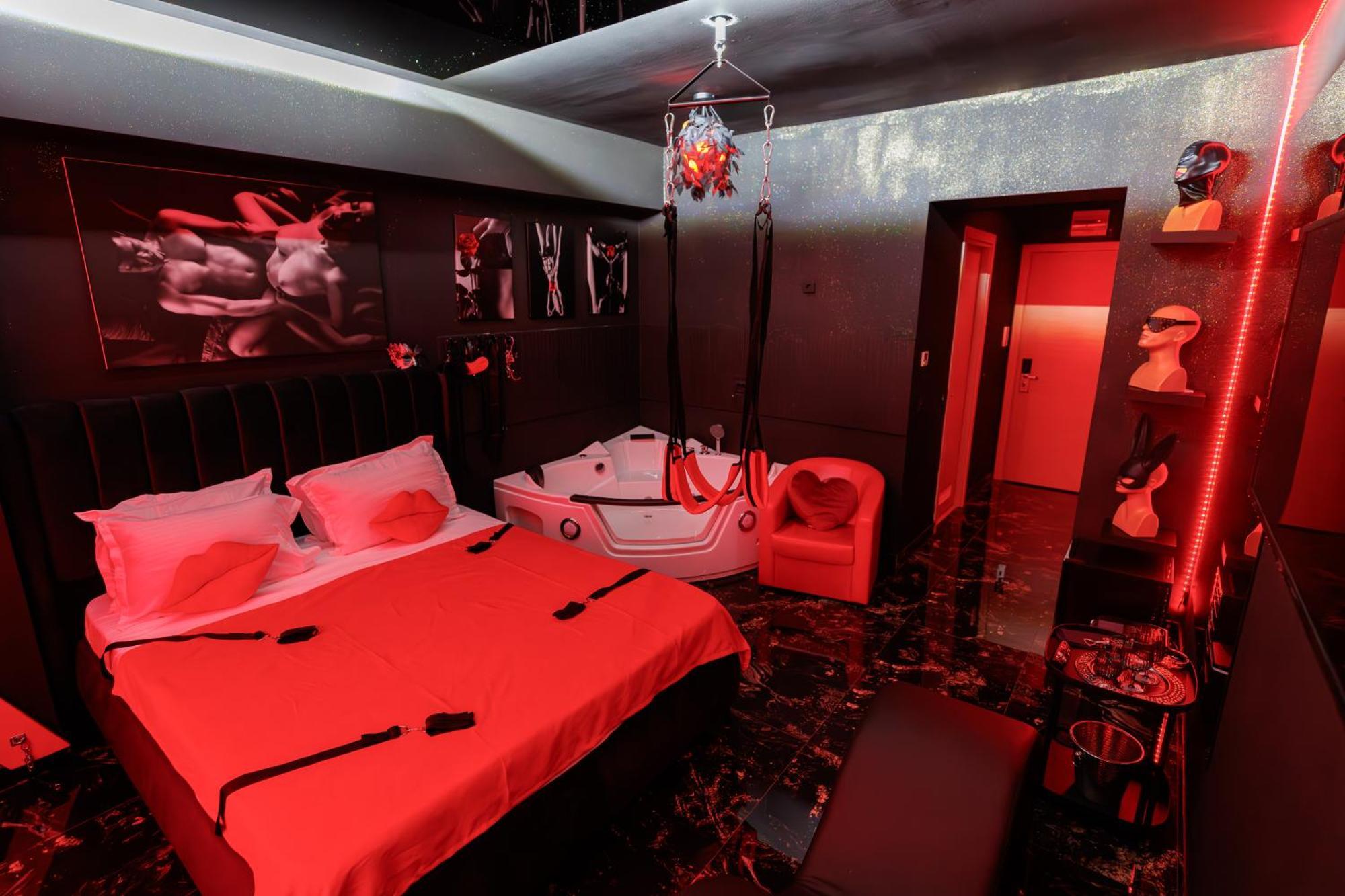 Romeo Nights - Love Rooms - Adults Only Бухарест Экстерьер фото